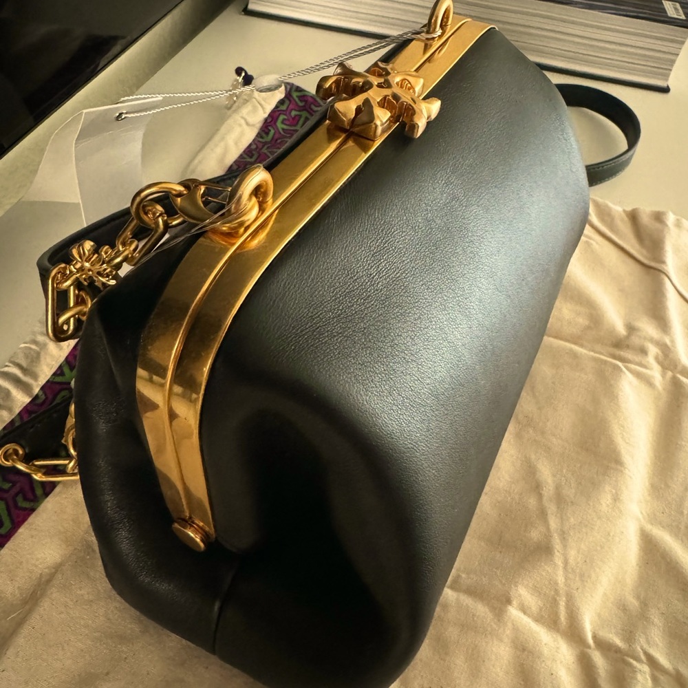 Tory Burch nwt leather bag